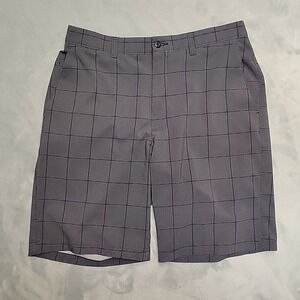 PGA Tour Shorts Mens 32 Gray Plaid Performance Golf Activewear Summer‎